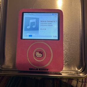 pink sanrio apple ipod
